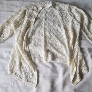 Reunited Clothing Vintage creme cardigan